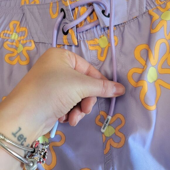 Sovereign Code Purple Flower Swim Bottom Short Men Size Medium - Picture 3 of 9